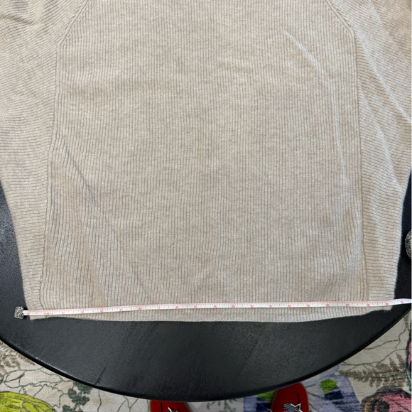 ❤️🤩Skin🤩❤️Mock Neck Cream Knit Sweater Size Small - Picture 11 of 12